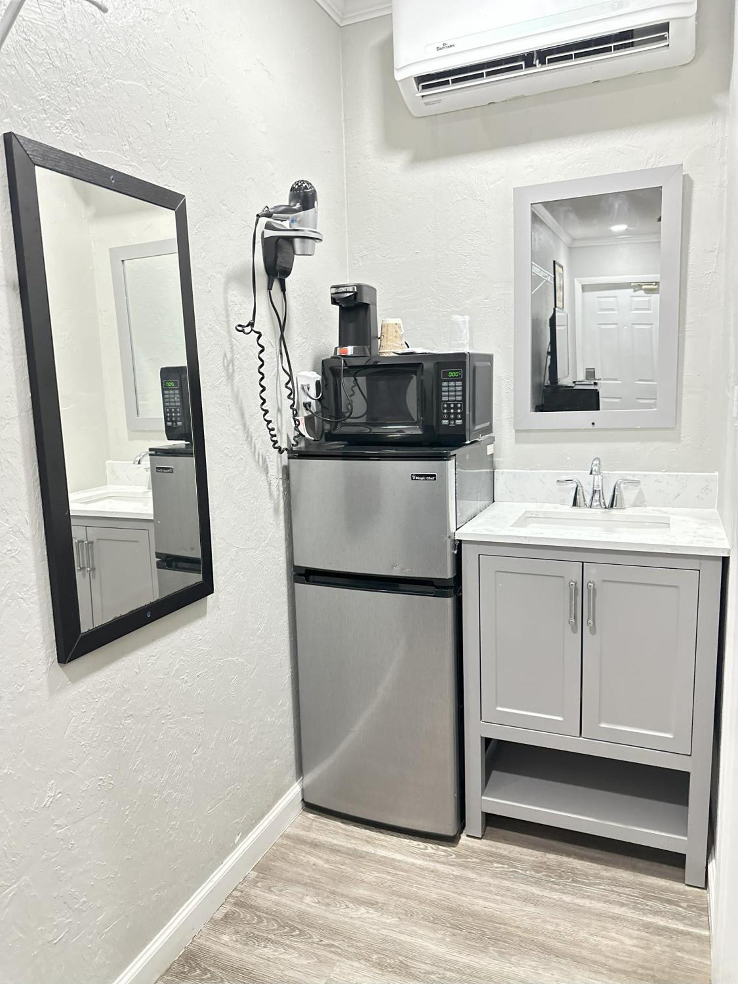 Sunshine Inn & Suites Venice, Florida Venice Gardens ภายนอก รูปภาพ
