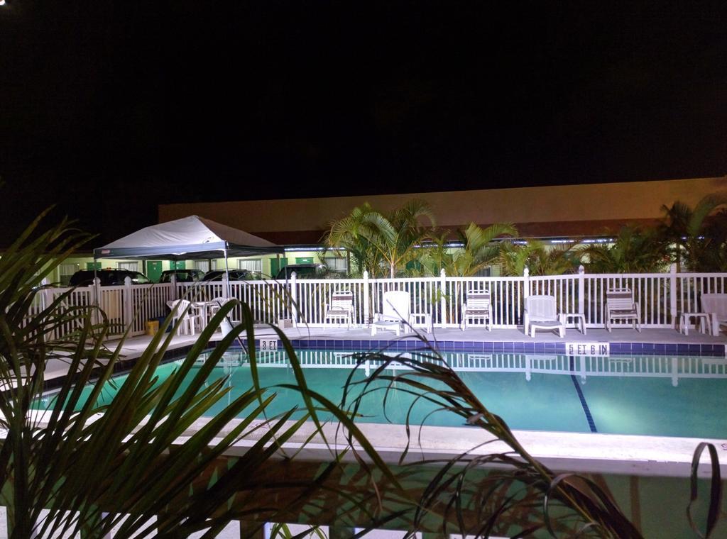 Sunshine Inn & Suites Venice, Florida Venice Gardens ภายนอก รูปภาพ